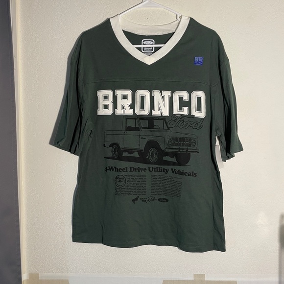 NWT Ford Bronco Oversized Dark Green Short Sleeve Tee - Size S - Picture 1 of 5